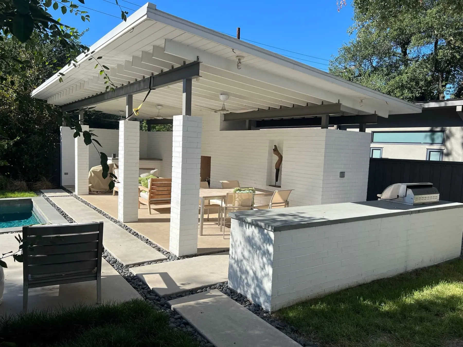 Outdoor Living project by Aqua Aesthetics Pools in DFW