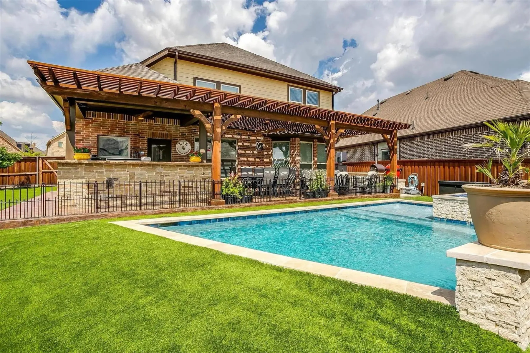Custom pool build in DFW